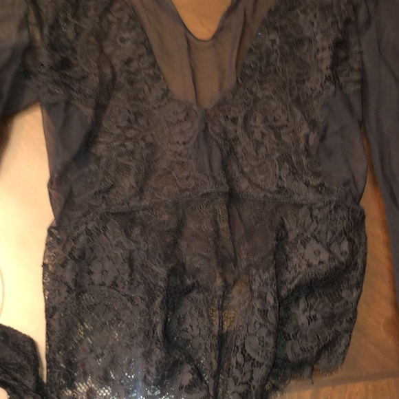 Elegant Black Lace Bodysuit - Picture 2 of 4